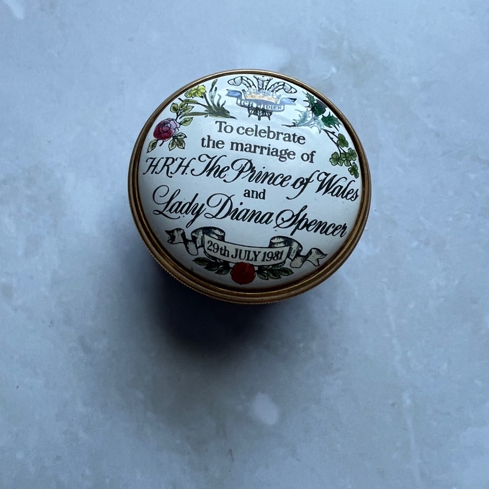 Royal Wedding Commemorative Trinket Box - White & Gold